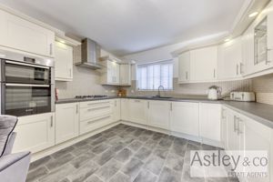 kitchen- click for photo gallery